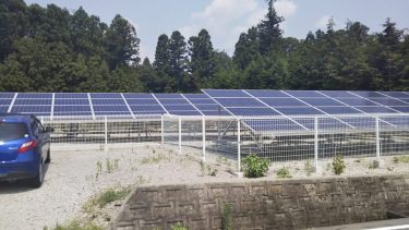 太陽光発電所にあるスマートメーターの通信に利用：株式会社ほりうち企画　様